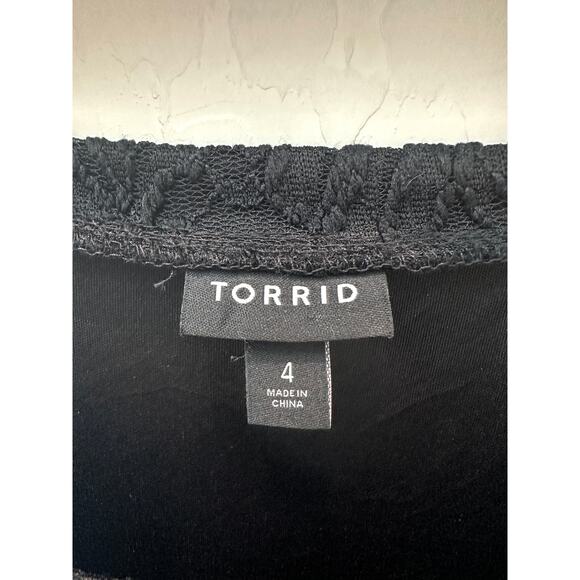 TORRID | Black Lace Overlay Fit & Flare Midi Dress Plus | Size 4X - Picture 6 of 8